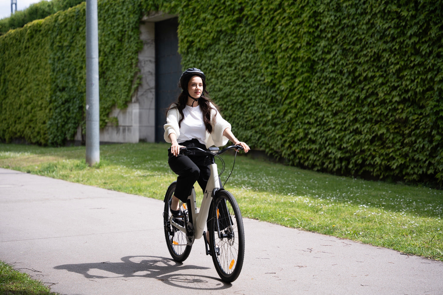 Warum Tiefeinsteiger E-Bikes ideal für den Alltag in der Stadt sind - Urtopia EU
